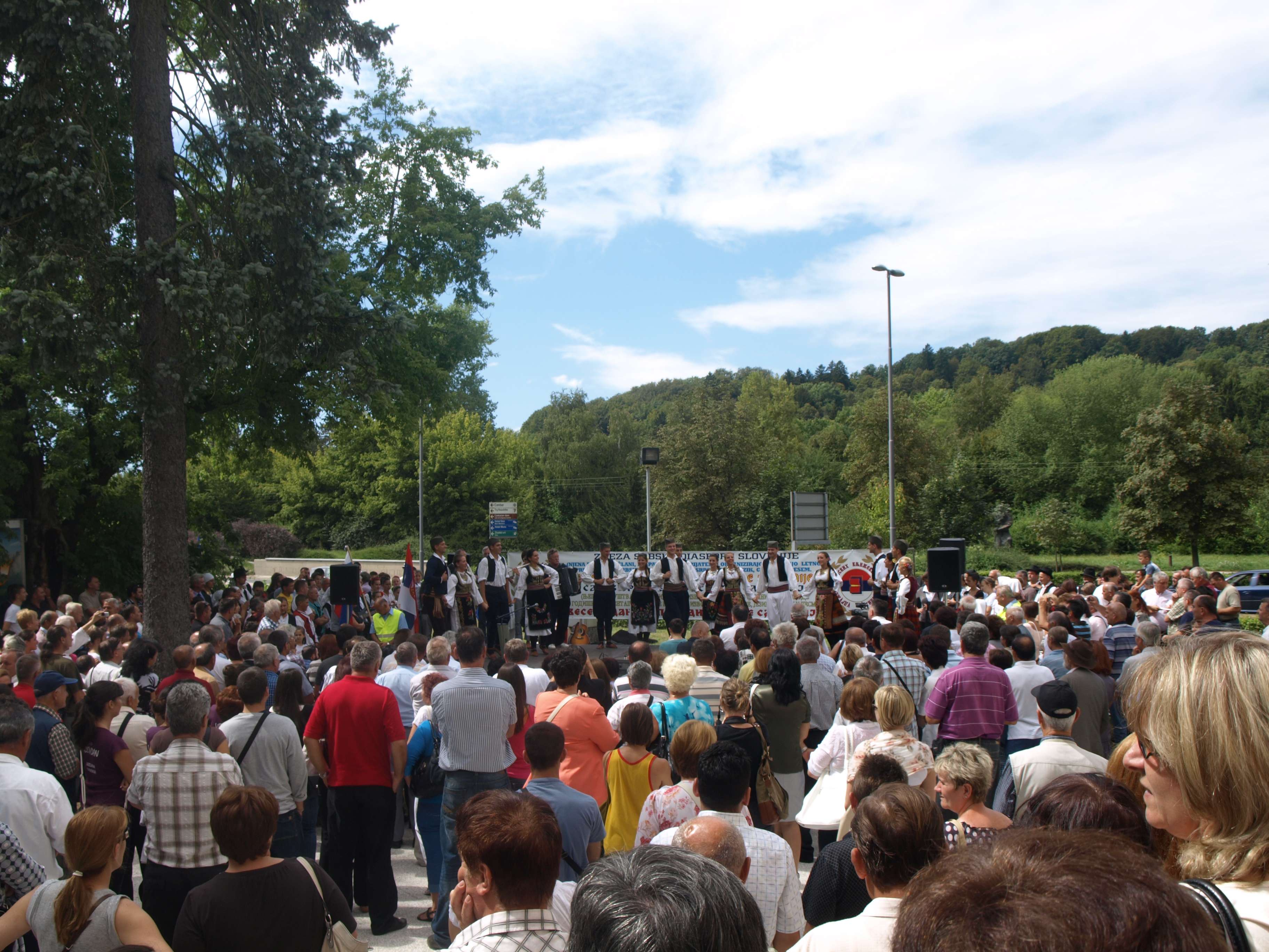 Godišnji međunarodni  IV tradicionalni takmičarski folklorni festival “FOLKLOR BALKANA” Ljubljana 30. avgusta 2014. u Ljubljani